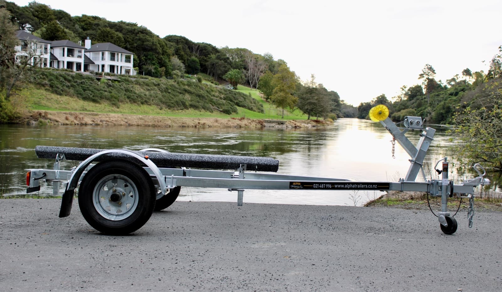AT 350-CP galvanised boat trailer NZ