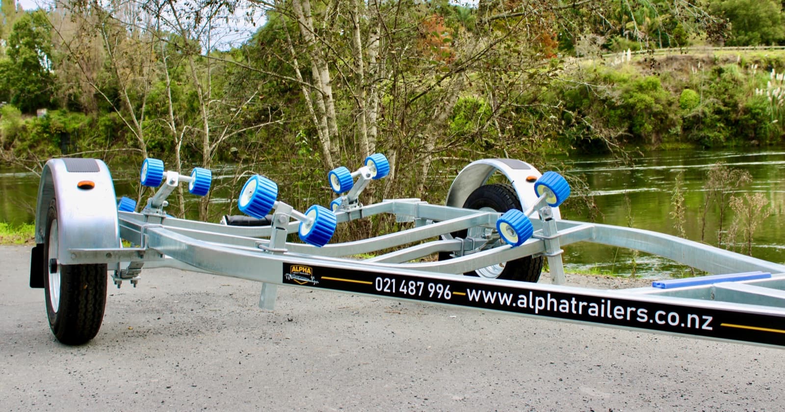 AT 450-SR 12 boat trailer — thumbnail 6