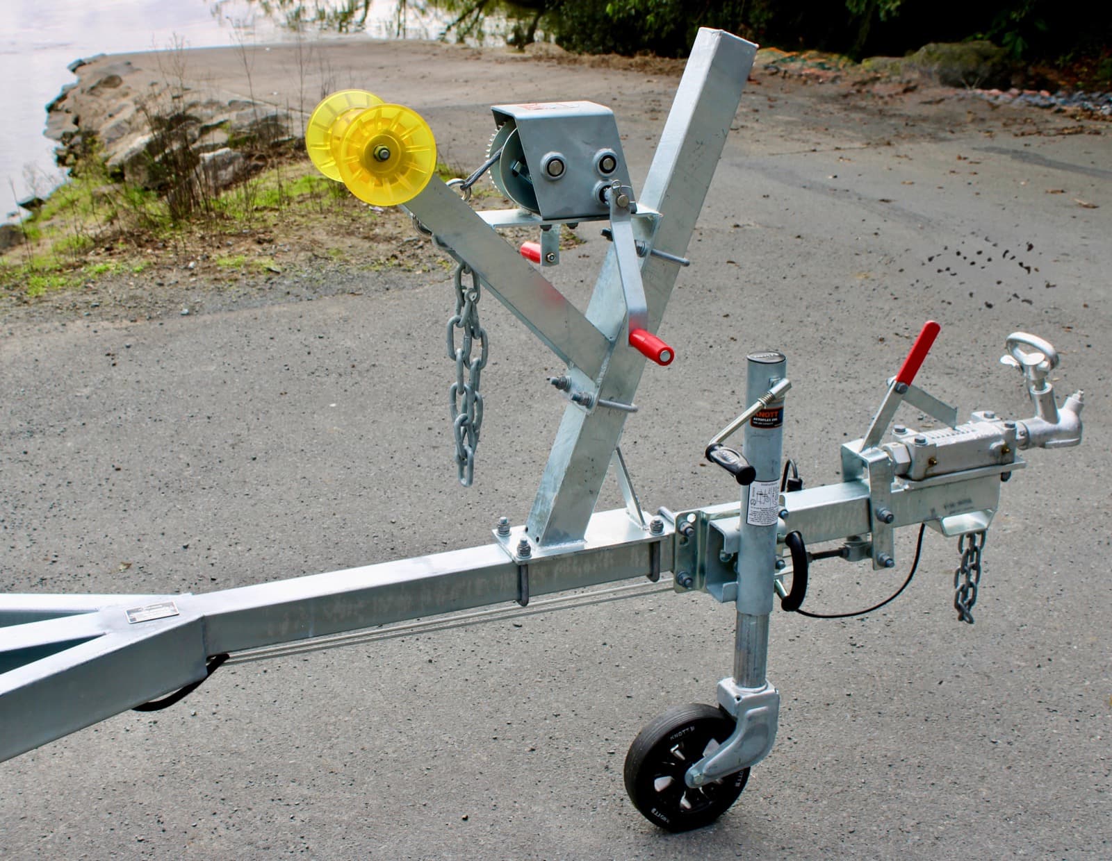 Tandem 600 boat trailer — thumbnail 3
