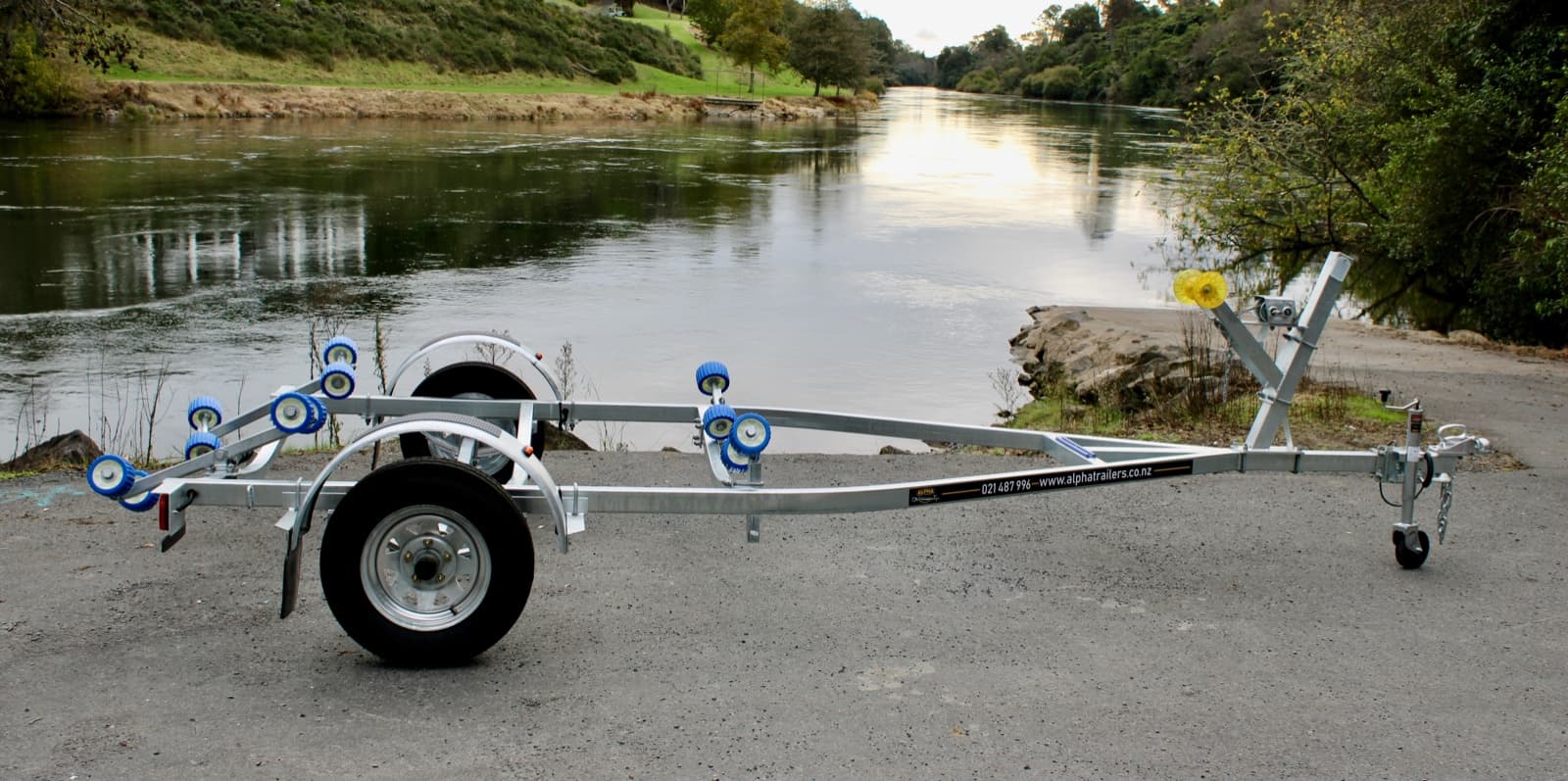 AT 450-SR 12 galvanised boat trailer NZ